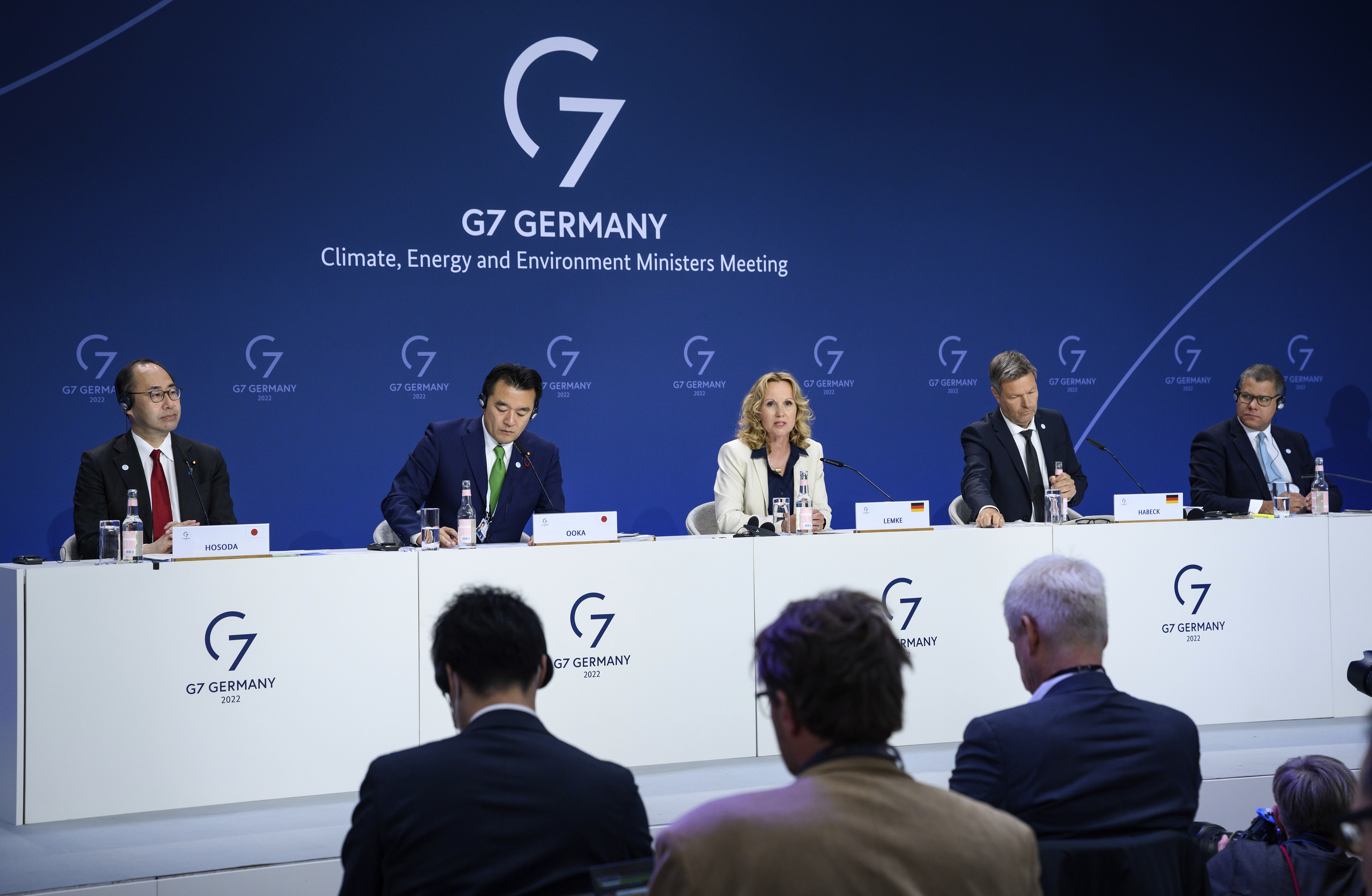 From left, Kenichi Hosoda, Japan's Minister of State for Economy, Trade and Industry, Toshitaka Ooka, Japan's Minister of State for the Environment, German Environment Minister Steffi Lemke, German Economy and Climate Minister Robert Habeck and Alok Sharma, President of the U.N. Climate Change Conference COP 26, attend the closing press conference of the meeting of the G7 Ministers for Climate, Energy and Environment in Berlin, Germany, Friday, May. 27, 2022.