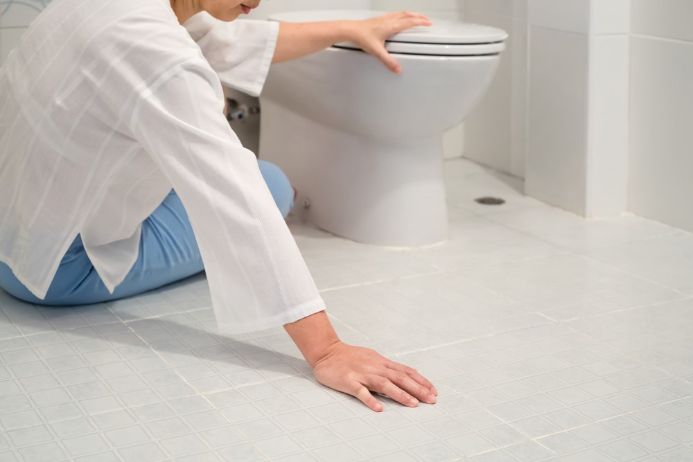 Bathroom and Grooming Aids 