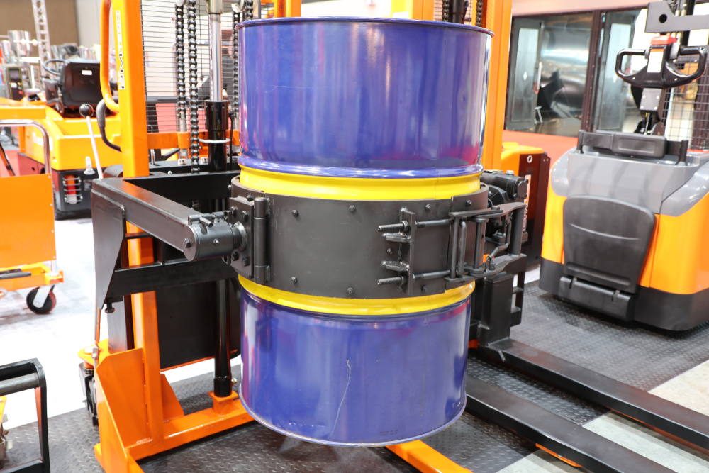 drum lifting equipment