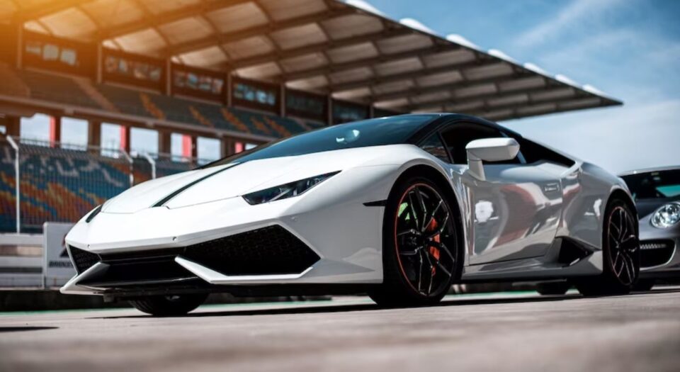 sports cars that look like lamborghinis