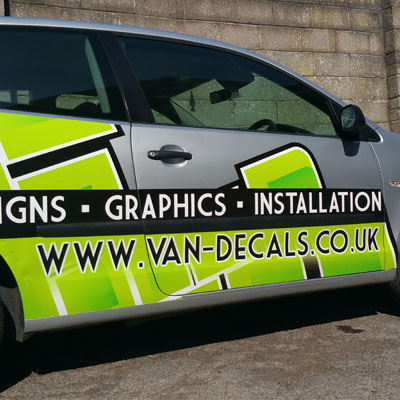 Deco-Studio-Signwriting-install