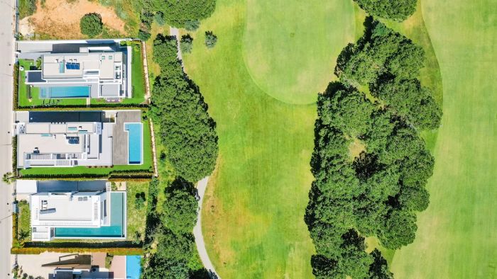 Golfing In The Algarve