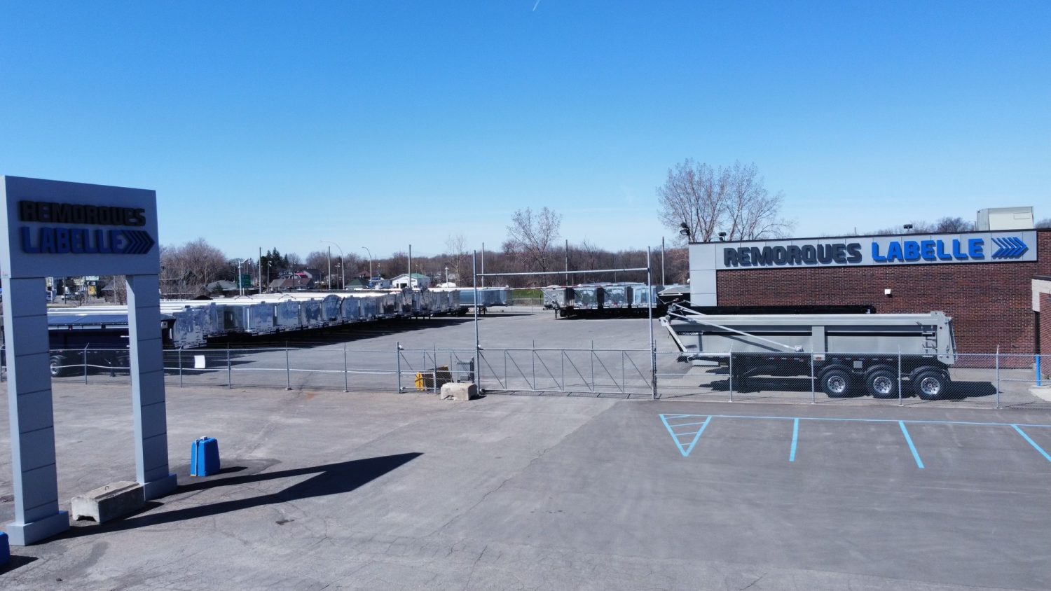 remorque belle voiture