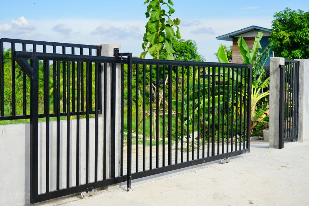 commercial gates west end