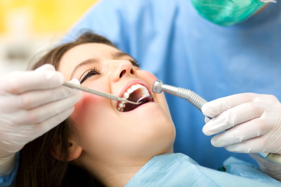 dentist for tooth extraction